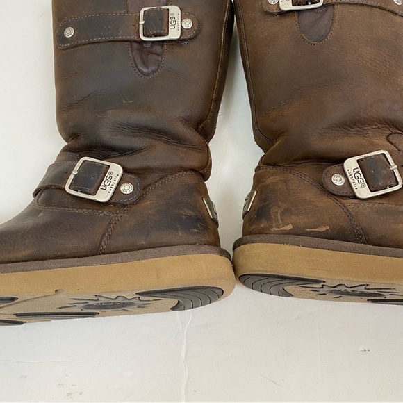 UGG Kensington Shearling Fleece Lined Winter Boots - Picture 4 of 9